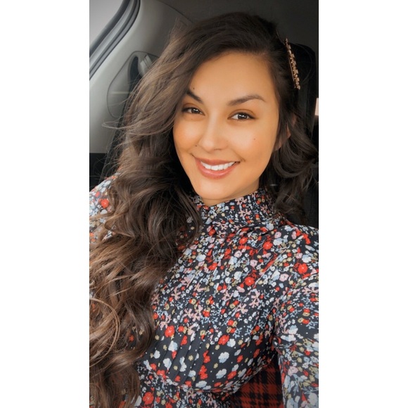 • H E L L O • - Picture 1 of 4